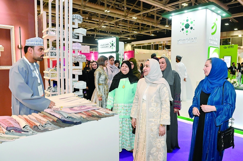 The exhibition aims to provide Eid clothing for more than 5,000 children from low-income families.