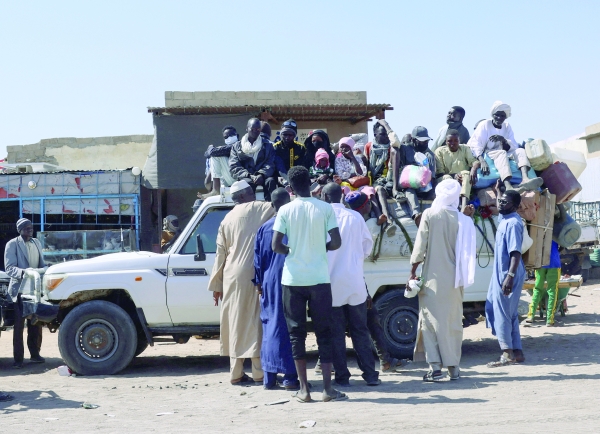 Chad shuts Sudan border over war spillover