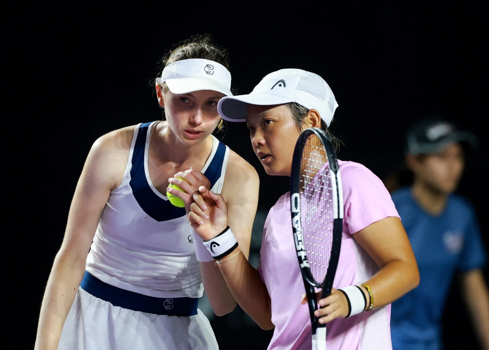  Spain's Cristina Bucsa and China's Jiang Xinyu  