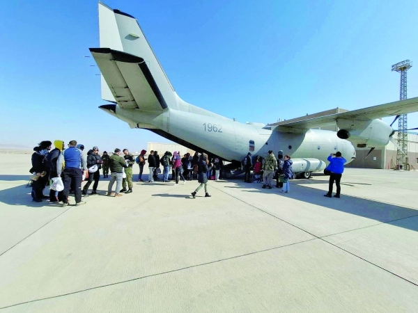 US urges Americans to leave amid air travel disruptions