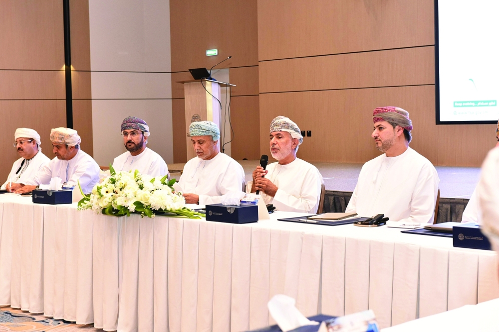 The forum examined current challenges faced by industrial establishments in obtaining appropriate insurance coverage.