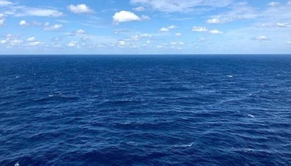 Mindestens 101 Menschen werden nach U-Boot-Angriff auf iranisches Schiff ...