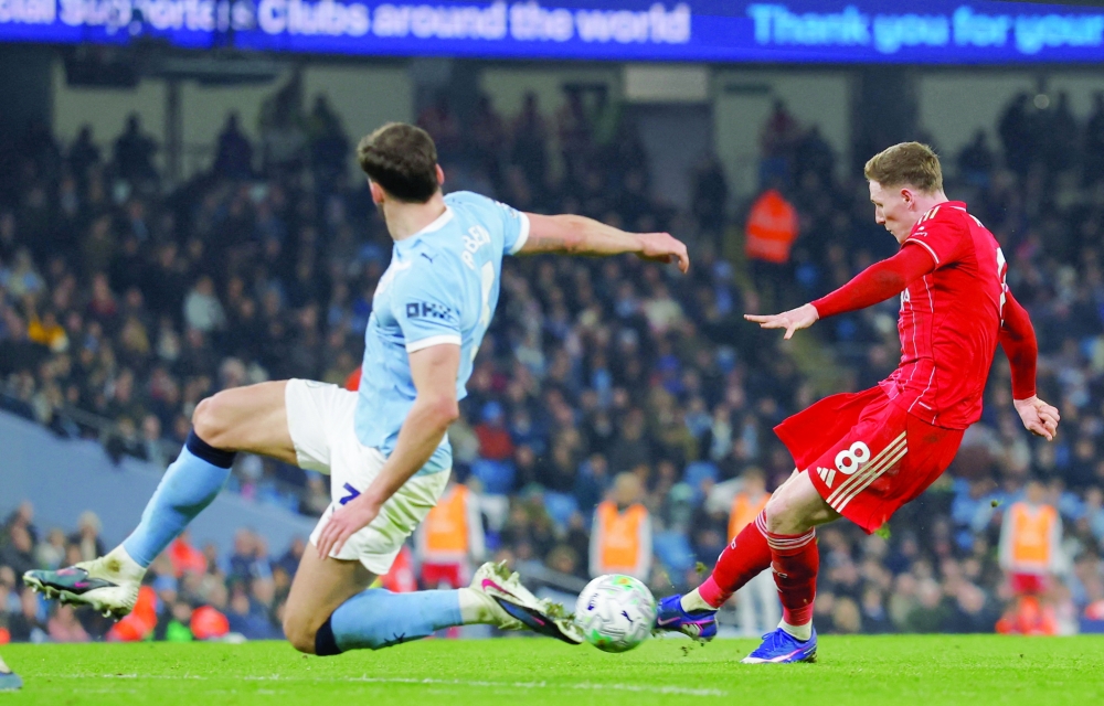 Soccer Football - Premier League - Manchester City v Nottingham Forest - Etihad Stadium, Manchester, Britain - March 4, 2026 Nottingham Forest's Elliot Anderson scores their second goal Action Images via Reuters