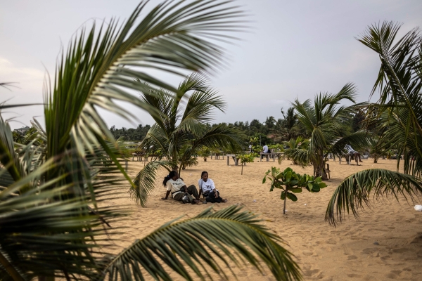 Tourism on hold as war casts uncertainty