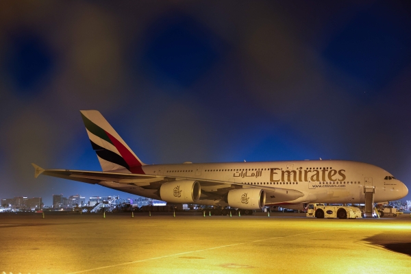 Emirates stellt alle Flüge bis auf Weiteres erneut ein.