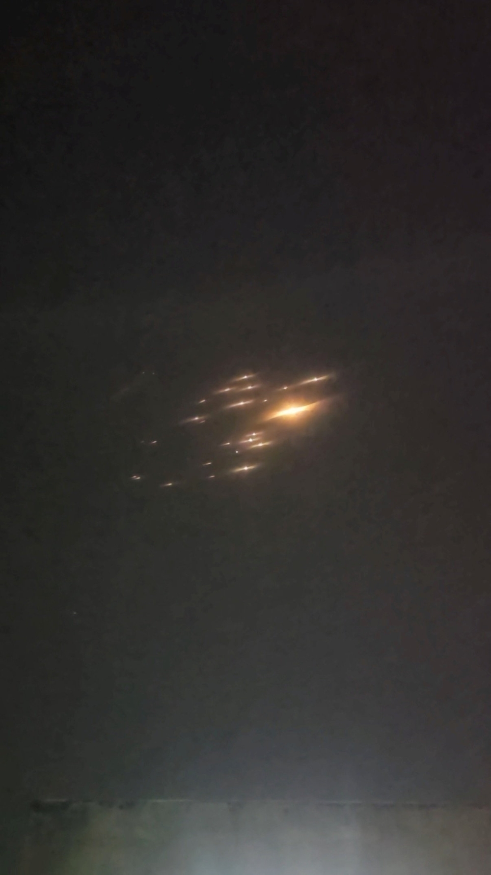 Iranian missiles carrying cluster warheads flies towards Israel