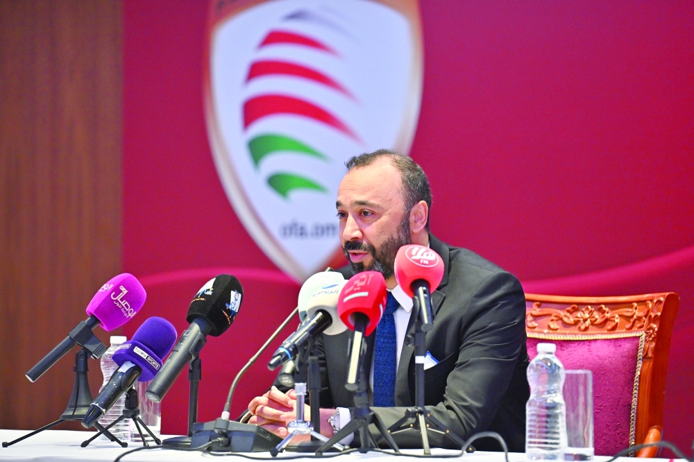 Tarik Sektioui brings a strong coaching resume, having managed several Moroccan clubs with solid results.