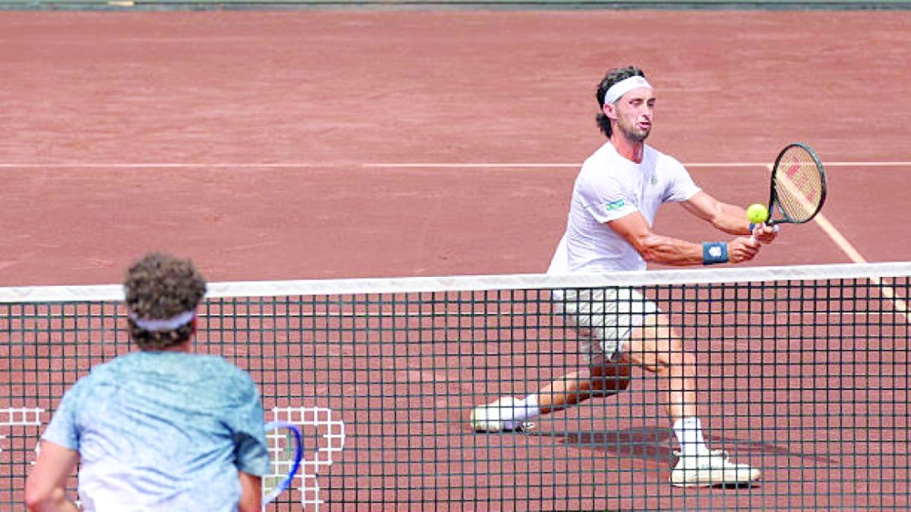 Thiago Tirante against Ben Shelton in Houston  ATP during the quarterfinal match. 