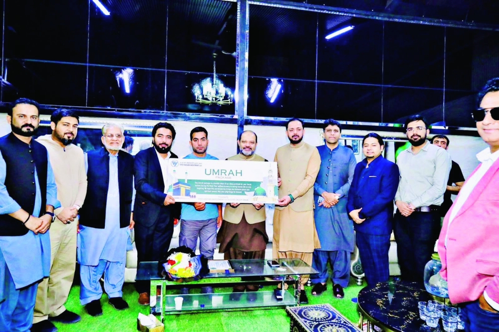 A group of people has come forward to honour 24-year-old Shahzad Khan to perform Umrah.