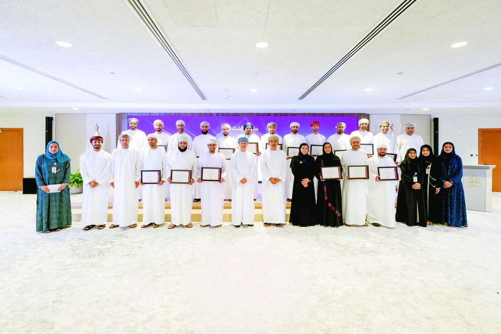 The closing ceremony was held under the auspices of Sultan bin Salim al Habsi, Minister of Finance. - ONA