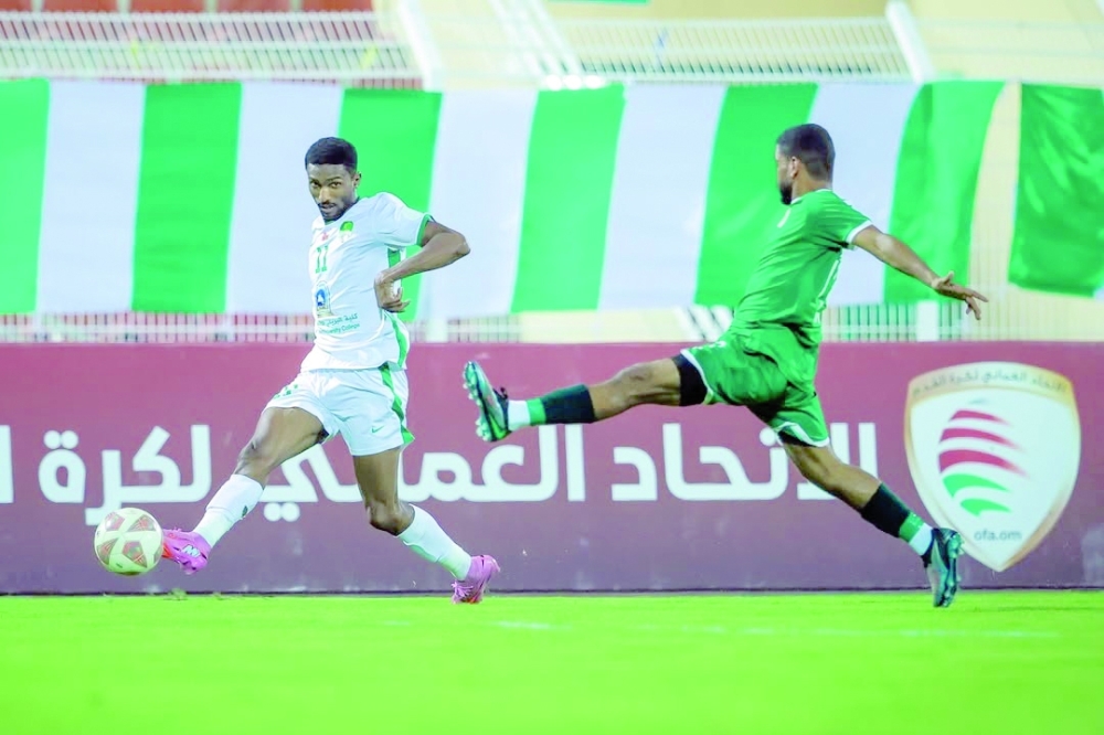 Action from the Al Nahda-Sohar encounter in Round 21 of the Jindal League.