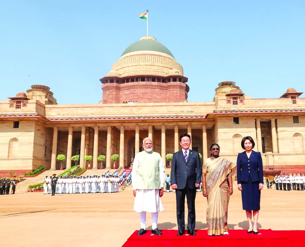 South Korean President Lee Jae Myung, his wife Kim Hye Kyung, Indian President Droupadi Murmu and Prime Minister Narendra Modi pose for a photograph during Lee’s ceremonial reception at Rashtrapati Bhavan in New Delhi, India. — Reuters