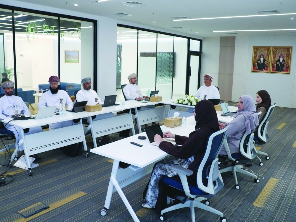 The meeting discussed ways to facilitate the flow of food commodities among GCC states. — ONA