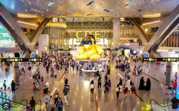 Qatar opens its airspace to foreign airlines