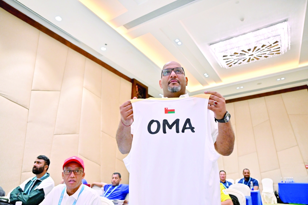 The Sultanate of Oman delegation will participate on Wednesday evening in the opening ceremony of the sixth Asian Beach Games in Chinese city of Sanya.