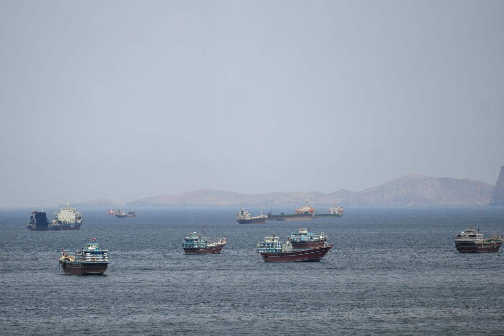Ships and boats in the Strait of Hormuz