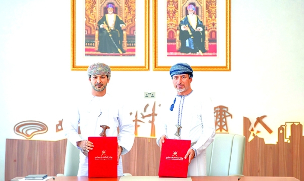 Eng Salim bin Nasser al Aufi, Minister of Energy and Minerals, during the signing of the mining concession agreement for area 25-B in North A’Sharqiyah.