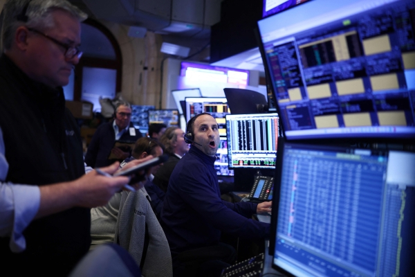 Markets shrug off war, pushing record highs