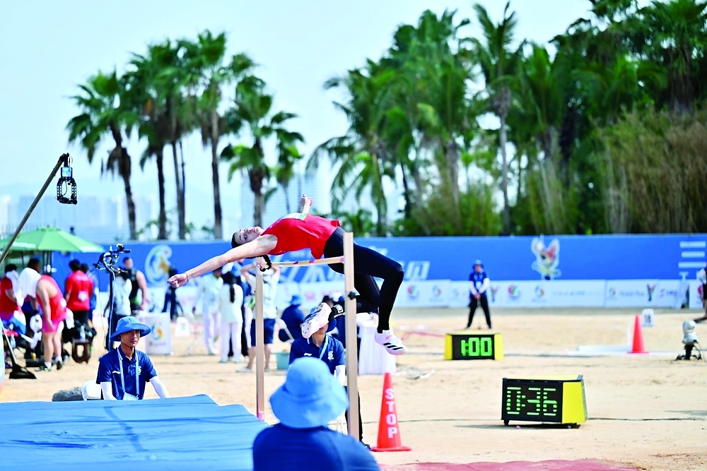 Alia bint Faiq al Mughairi finished in a tie for sixth place in the long jump event.