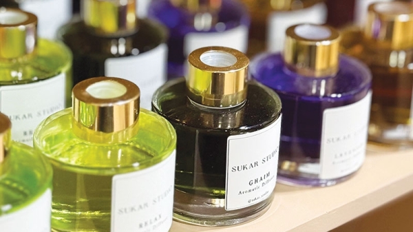 From Passion to Craft: An Omani Entrepreneur Redefines Candle Making