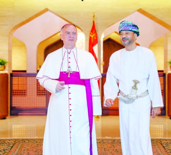 Oman and Vatican discuss relations