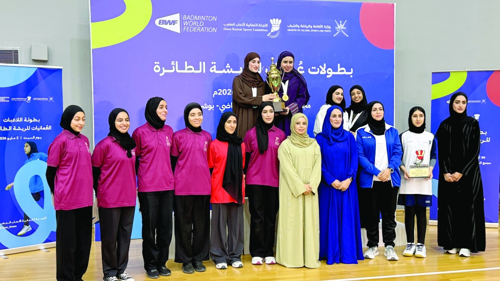 Khawla al Rawahi honours the top players at the conclusion of the Omani Women’s Badminton Championship.