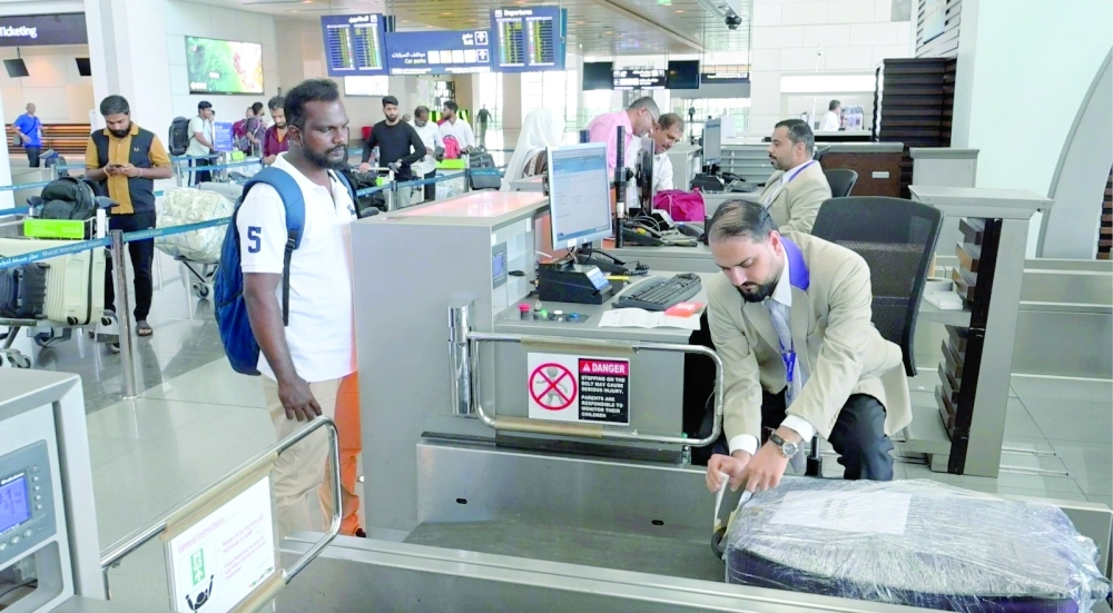 Airlines are required to notify passengers in advance in the event of flight cancellations.