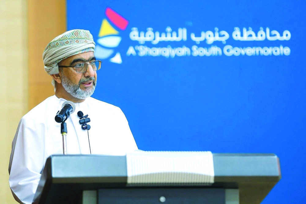 Dr Yahya bin Badr al Maawali, Governor of Al Sharqiyah South, emphasised the importance of the media as an active partner in supporting development paths. - ONA
