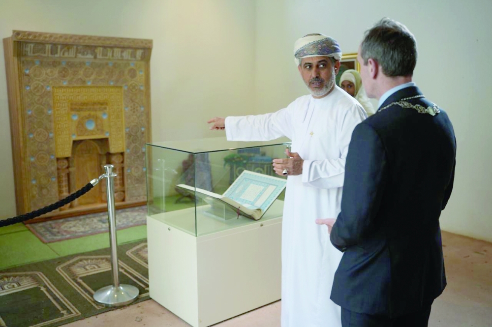The event concluded with an introductory tour where attendees observed features of authentic Omani heritage. - ONA