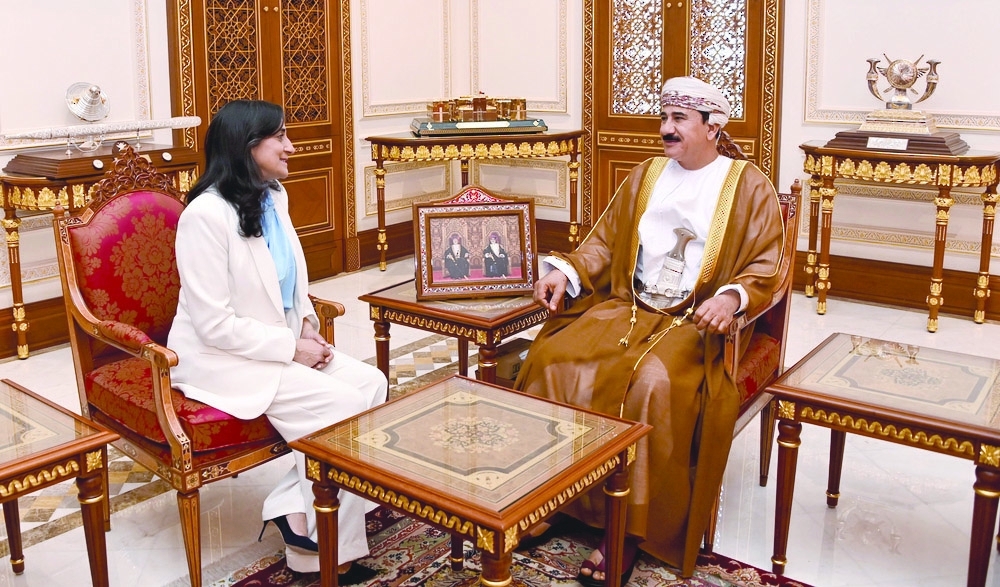 Gen Sultan bin Mohammed al Numani, Minister of the Royal Office, received Anita Anand, Minister of Foreign Affairs of Canada. — ONA