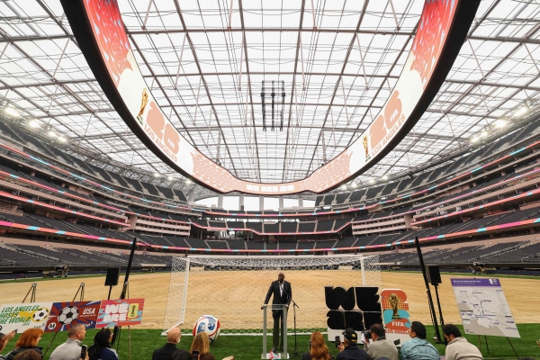 Magic urges fans to make Los Angeles their World Cup destination
