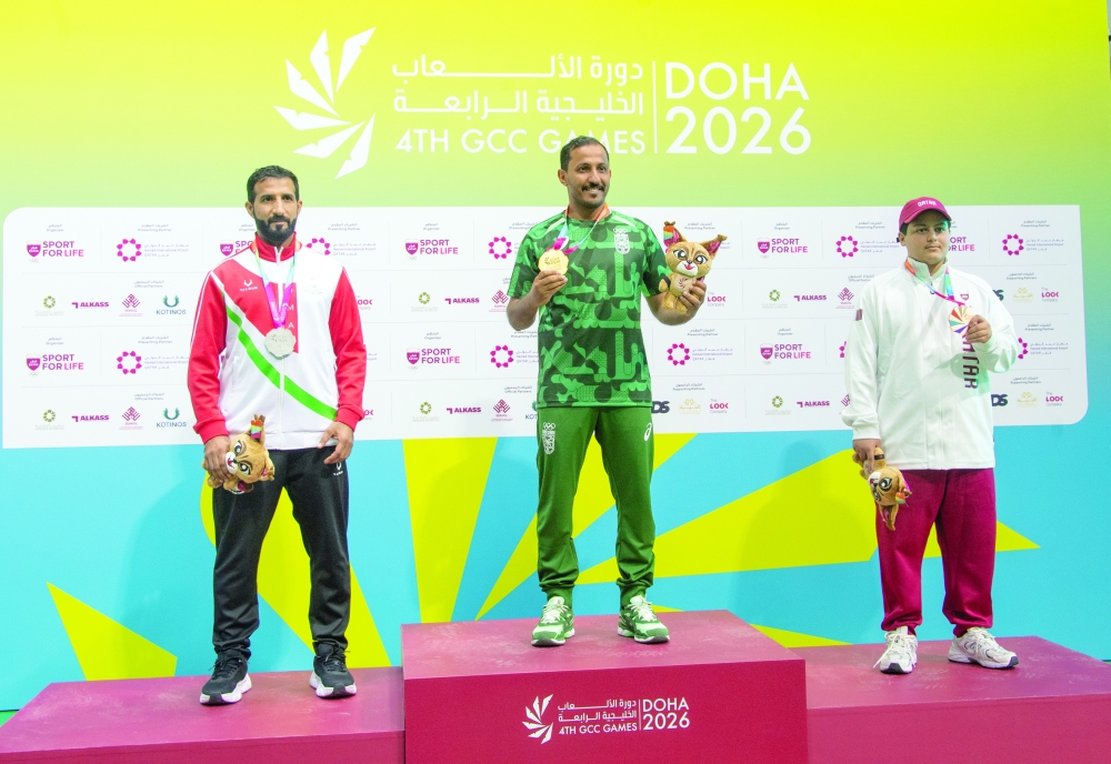 Salim al Naabi being crowned with the silver medal in shooting.