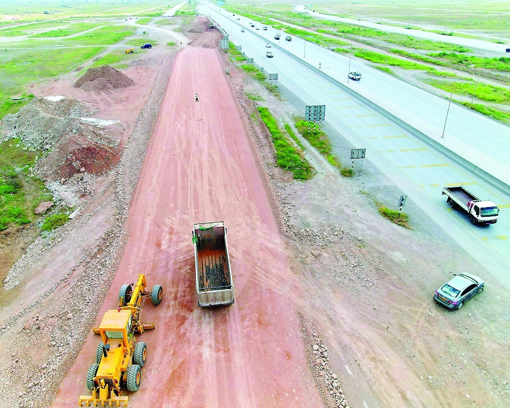 Roads leading to Dhofar have also witnessed gradual improvements in digital travel services.