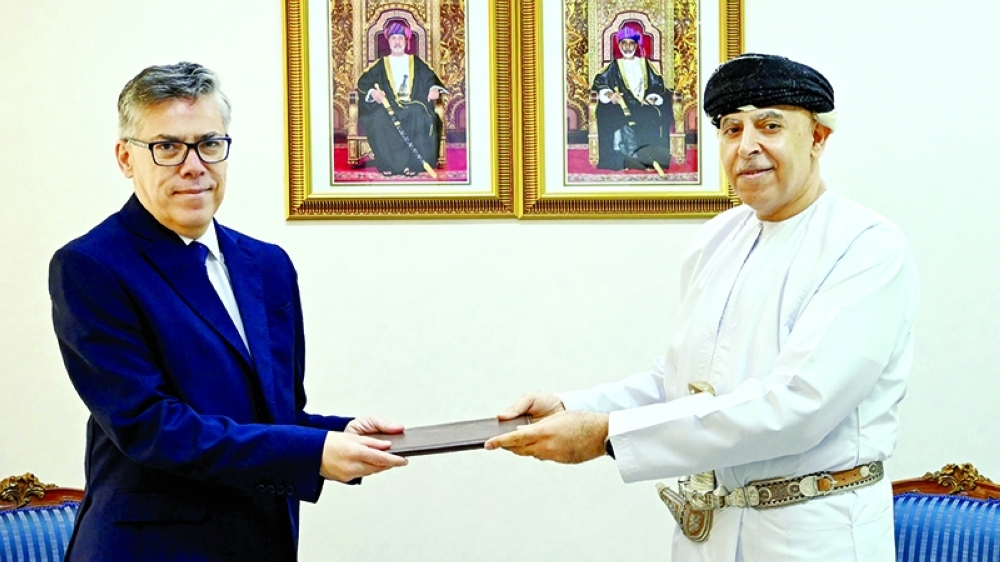The under-secretary wished the Chargé d'Affaires success in performing his duties. - ONA
