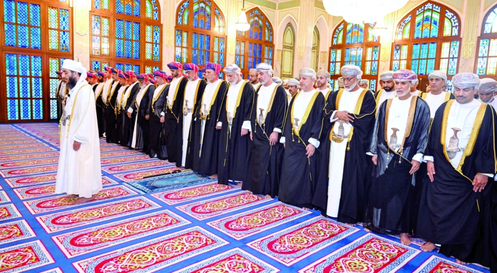 Sayyid Shihab was joined in prayer by several other members of the Royal Family, Their Highnesses, as well as ministers and senior officials. — ONA