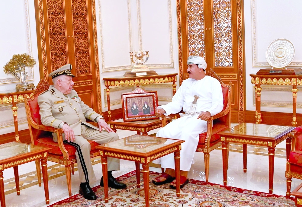 The meeting reviewed the bilateral relations between the Sultanate of Oman and the People's Democratic Republic of Algeria. — ONA