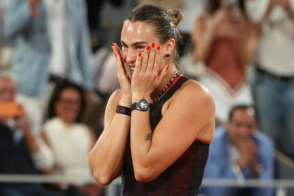 Sabalenka homes in on French Open semis