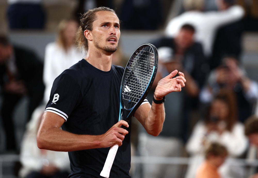 Zverev powers into French Open semis as Fonseca run ends