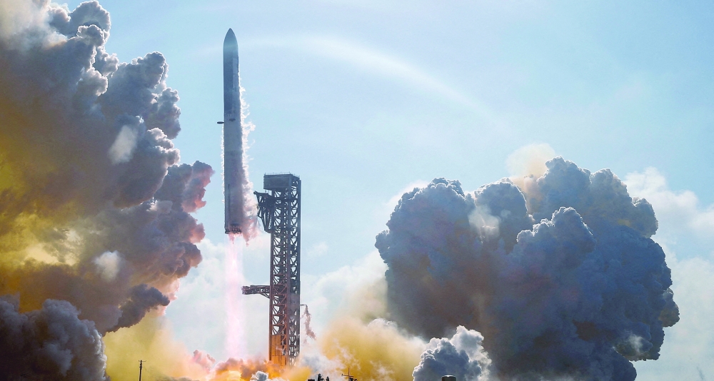 SpaceX sets $135 price for blockbuster IPO, upending Wall Street convention