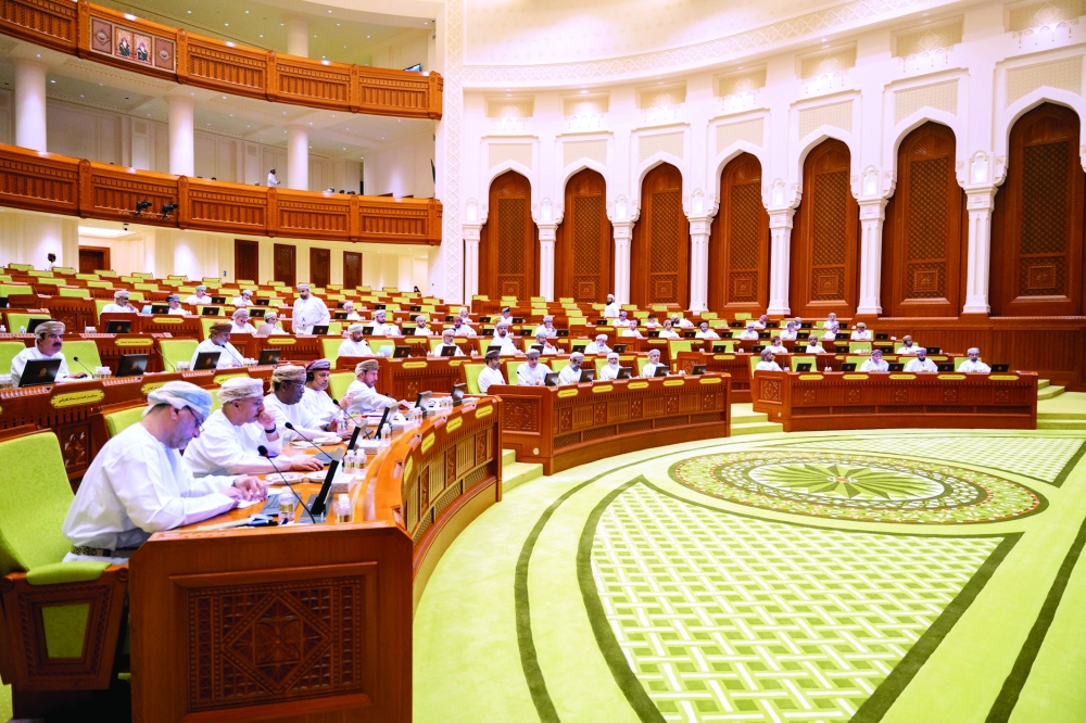 Shura discusses legislative and developmental issues