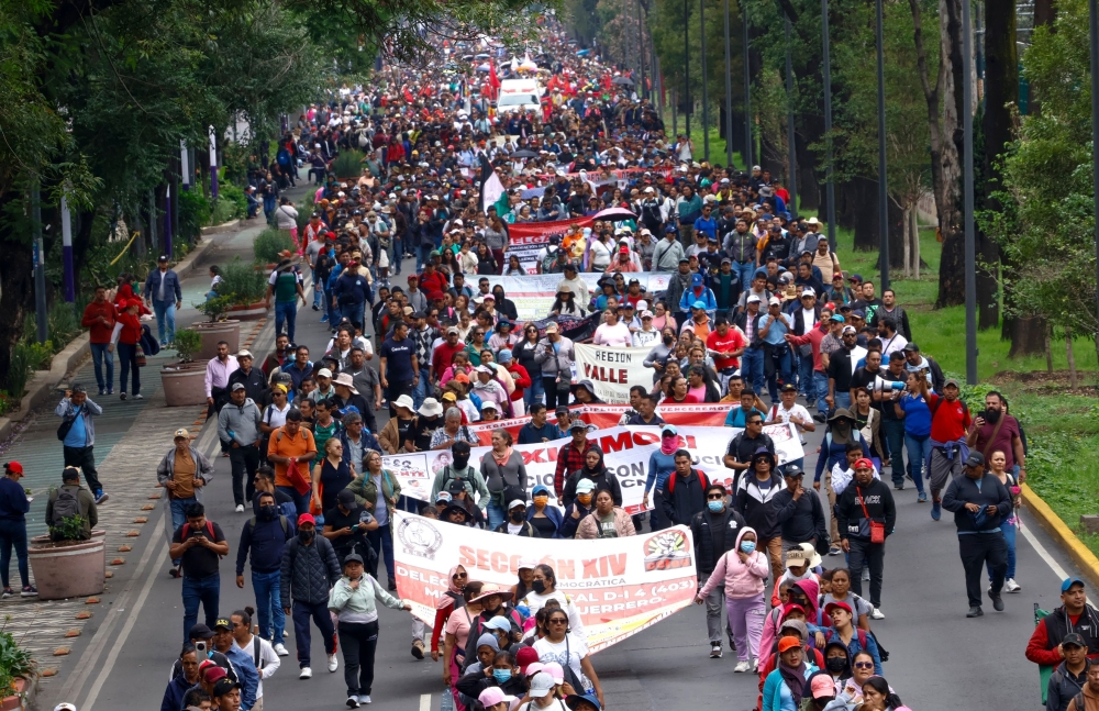 Protesters block road to Mexican World Cup stadium