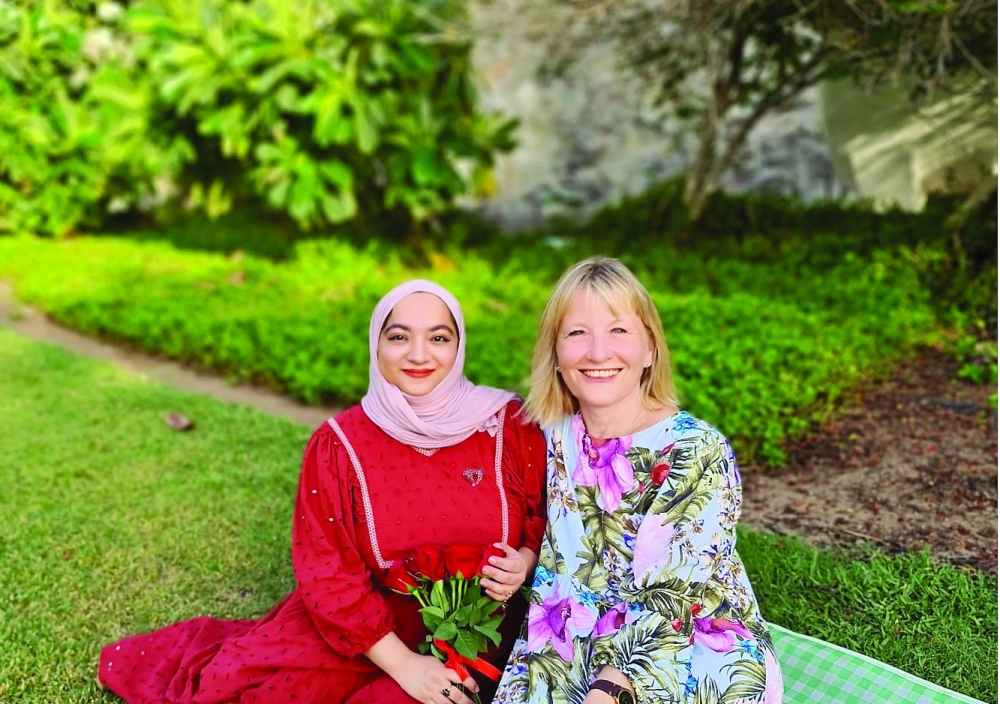 Lubna with Swiss journalist Helene Aecherli