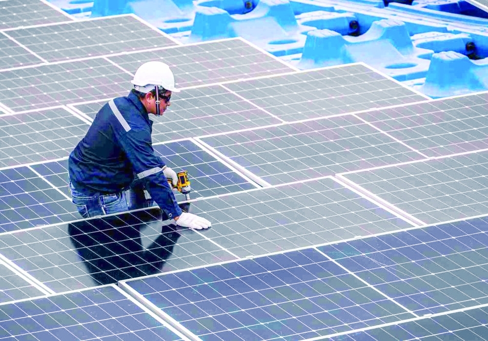 The Orion Solar project will involve an investment of approximately RO 220 million and produce 6 gigawatts of solar cells and 3 gigawatts of solar panels annually.