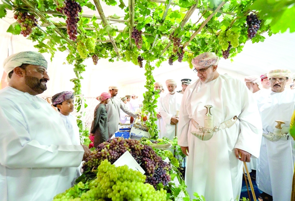 The opening of the festival was held under the auspices of Mahmoud bin Yahya al Thuhli, Governor of Al Sharqiyah North. - ONA