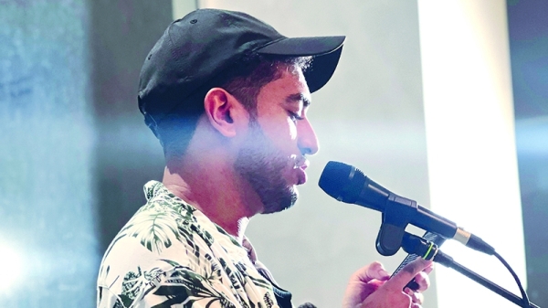 Lights Out: The poetry community bringing writers together in Oman