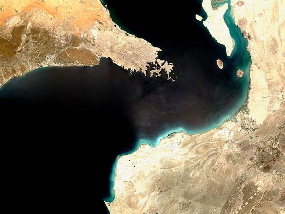Hormuz PB_inside pic C_medium