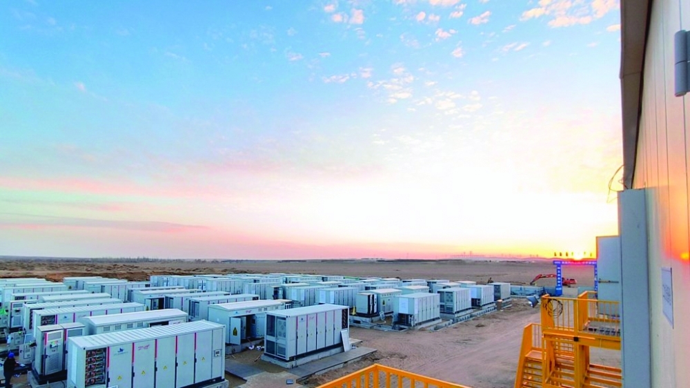 Each BESs project has a storage capacity of 500 MW / 2,000 MWh, enabling it to deliver 500 MW of electricity continuously for four hours.
