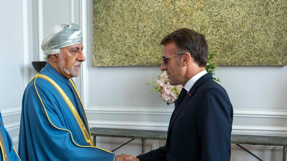 Oman and France assessment army ties