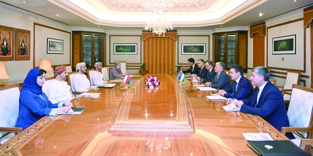 Shaikh Khalifa bin Ali al Harthy holds talks with Bakhromjon Aloyev.