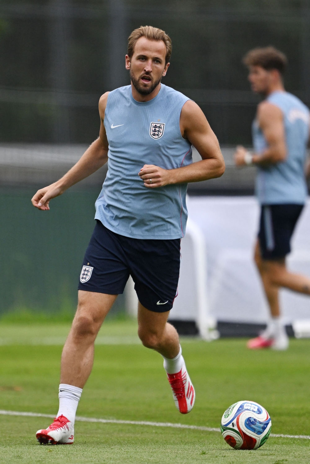 England's forward #09 Harry Kane takes part in a training session at the Pumas training grounds 